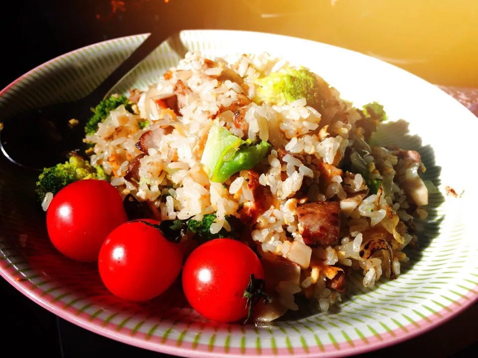 🌲祭の後の🍗…残り物チャーハン🍚|BUBUさん