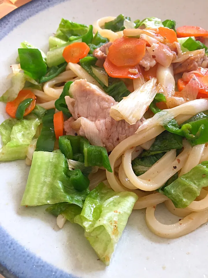 ロメインレタスの焼うどん|たけのこジョニーさん