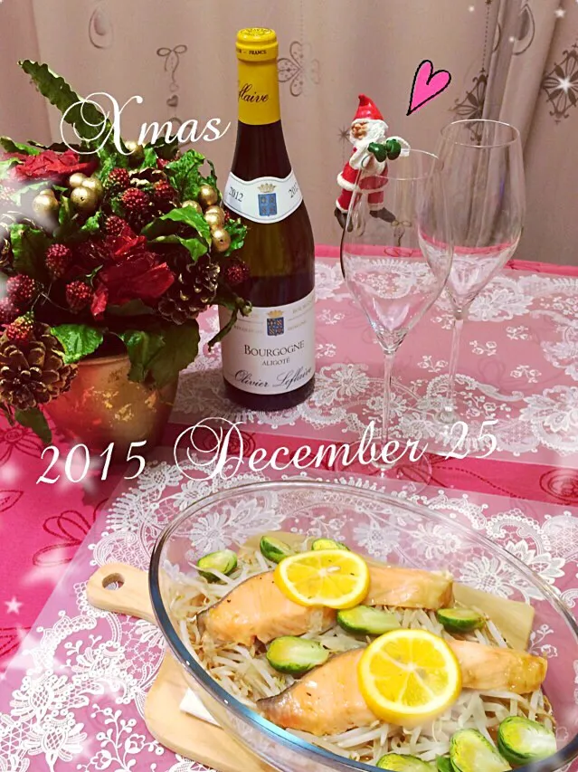 Snapdishの料理写真:Tomoさんの料理 野菜たっぷり鮭のレモン蒸し煮リピリピリピ🎅🎄|桜央里さん