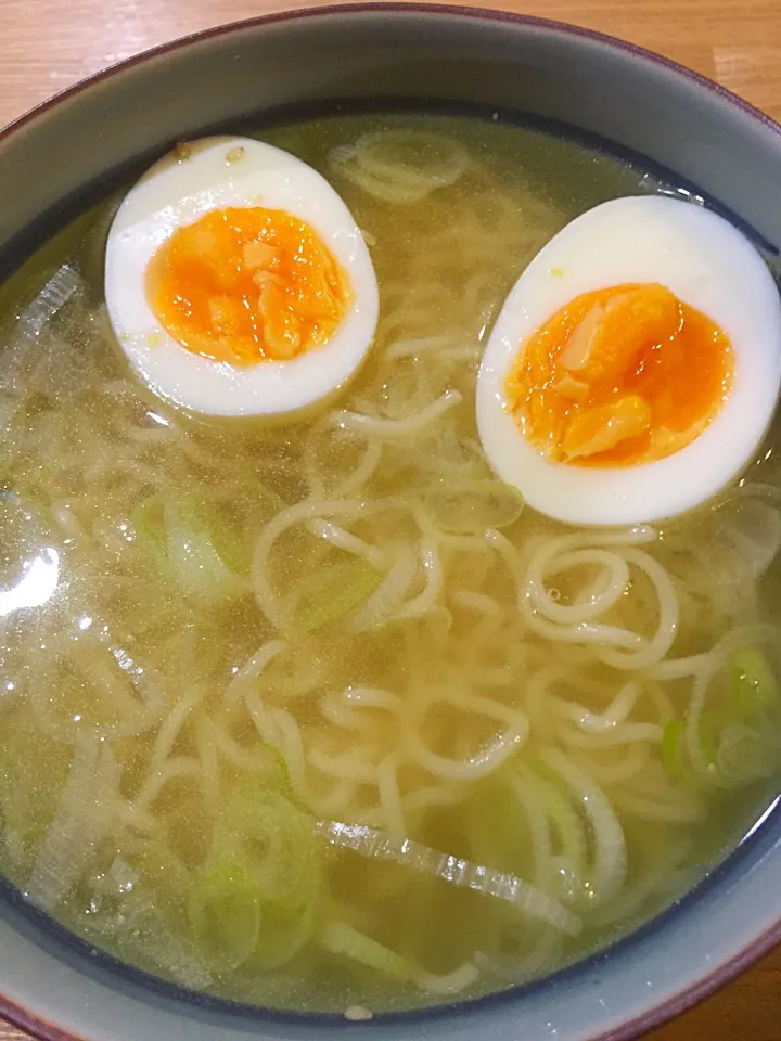 出汁スープで作ったマルちゃん塩ラーメン^_^|ちゃんちゃんさん