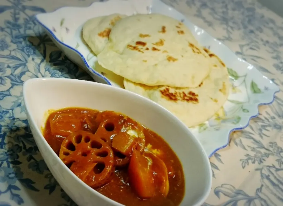 バターチキンカレー
年末の冷蔵庫のお掃除に残った野菜で。|らんちゃんさん