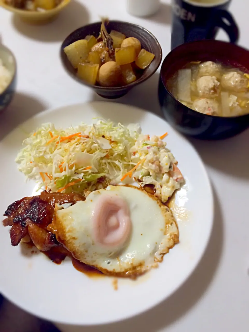 テリヤキチキン〜。春雨と肉団子の中華スープと煮物〜。満足なり*\(^o^)/*|Moemi Saさん