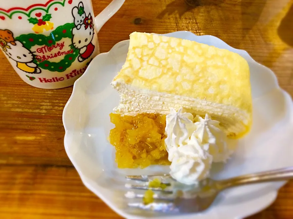 今年のクリスマスケーキは、ささやかにミルクレープ。かなり美味しかったです。ジャムは、苦味のあるオトナな自家製。|mikaさん