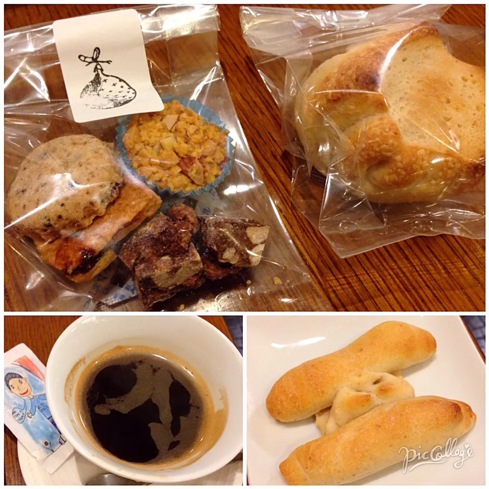 Snapdishの料理写真:自家製フェッラーラ風のパン 食後のコーヒー サンタからの贈り物(焼き菓子)|こいちさん