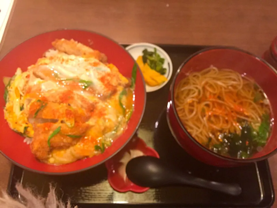 Snapdishの料理写真:かつどん|Janthira May Mayさん