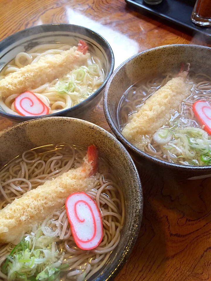 Snapdishの料理写真:フライング蕎麦〜毎年、年越し蕎麦の予約注文に行くとつい食べちまう我が家😅|あまねこ🌿さん