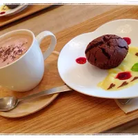 Snapdishの料理写真:RAKU SOEUR HOT CHOCOLATE|ヒイデさん