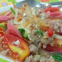 Thai spicy salad "Yam".|ชาย ภัทรพลさん