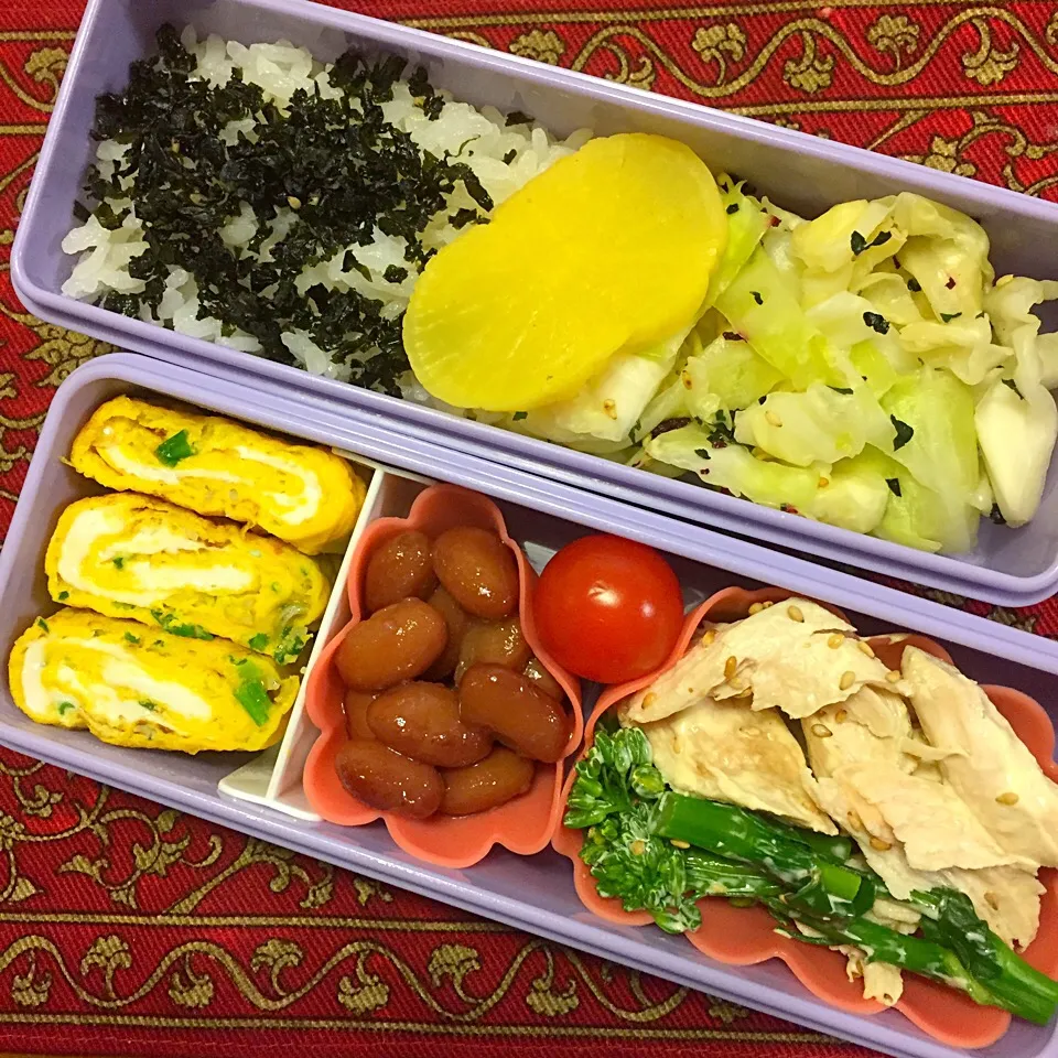 はなっこリーと鶏ささみの胡麻マヨ和えと金時豆弁当|もえさん