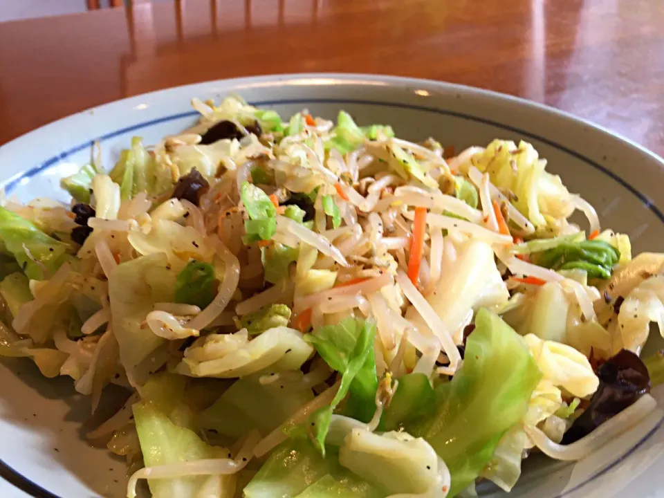 中２息子昼飯当番😁野菜炒め|Kaoruさん