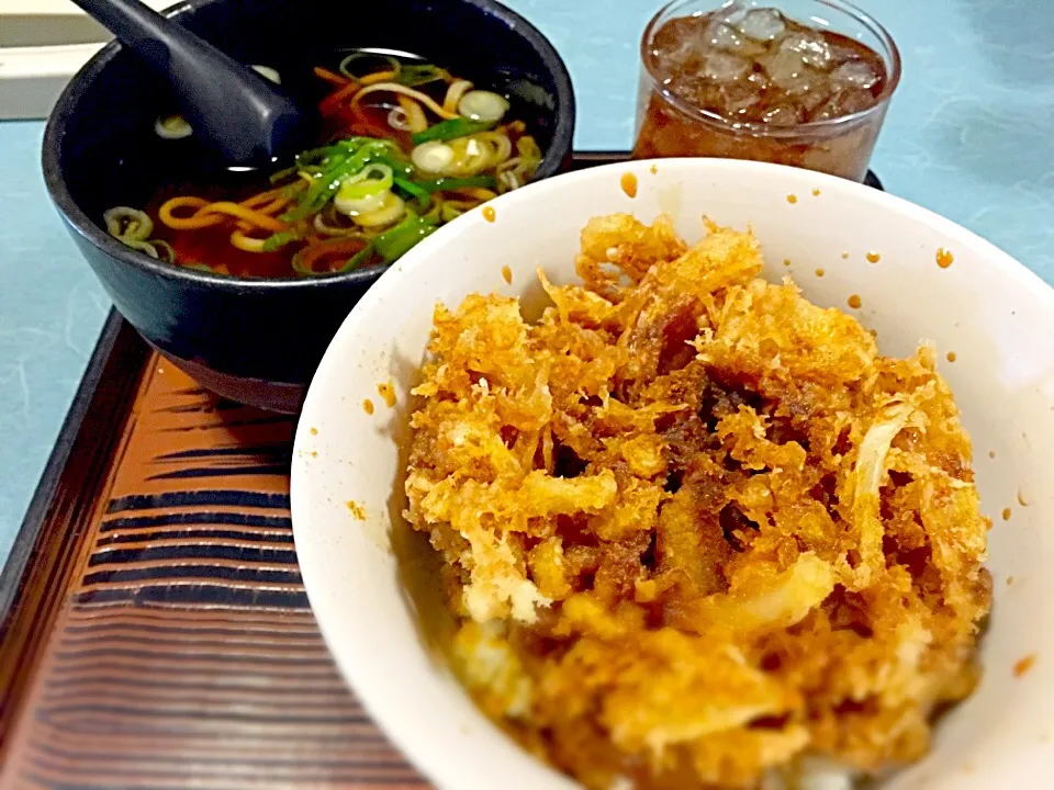 ☆今日の賄い☆ 12/28
カレー風味かき揚げ丼|mamiさん