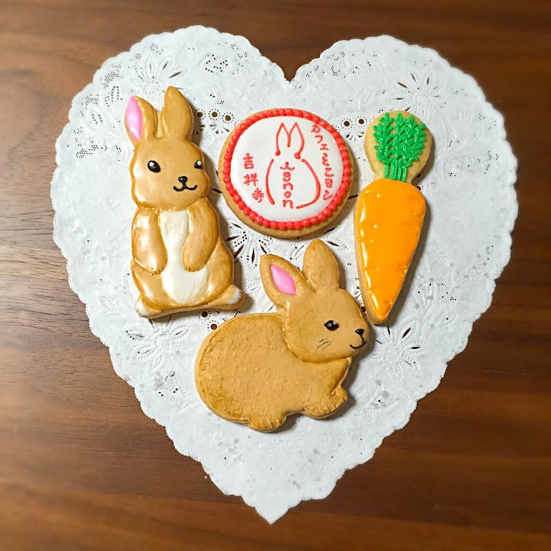 苺アイシングクッキー♡白うさぎ 苺アイシングクッキー♡白うさぎ