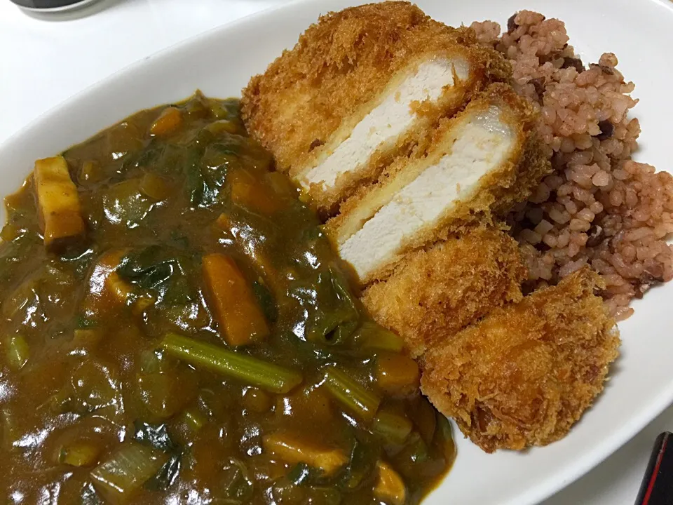 自然農場 風天さんの根菜と葉野菜で野菜カツカレー 自然栽培の亀の尾醗酵玄米と|Hiroo  Higuchiさん