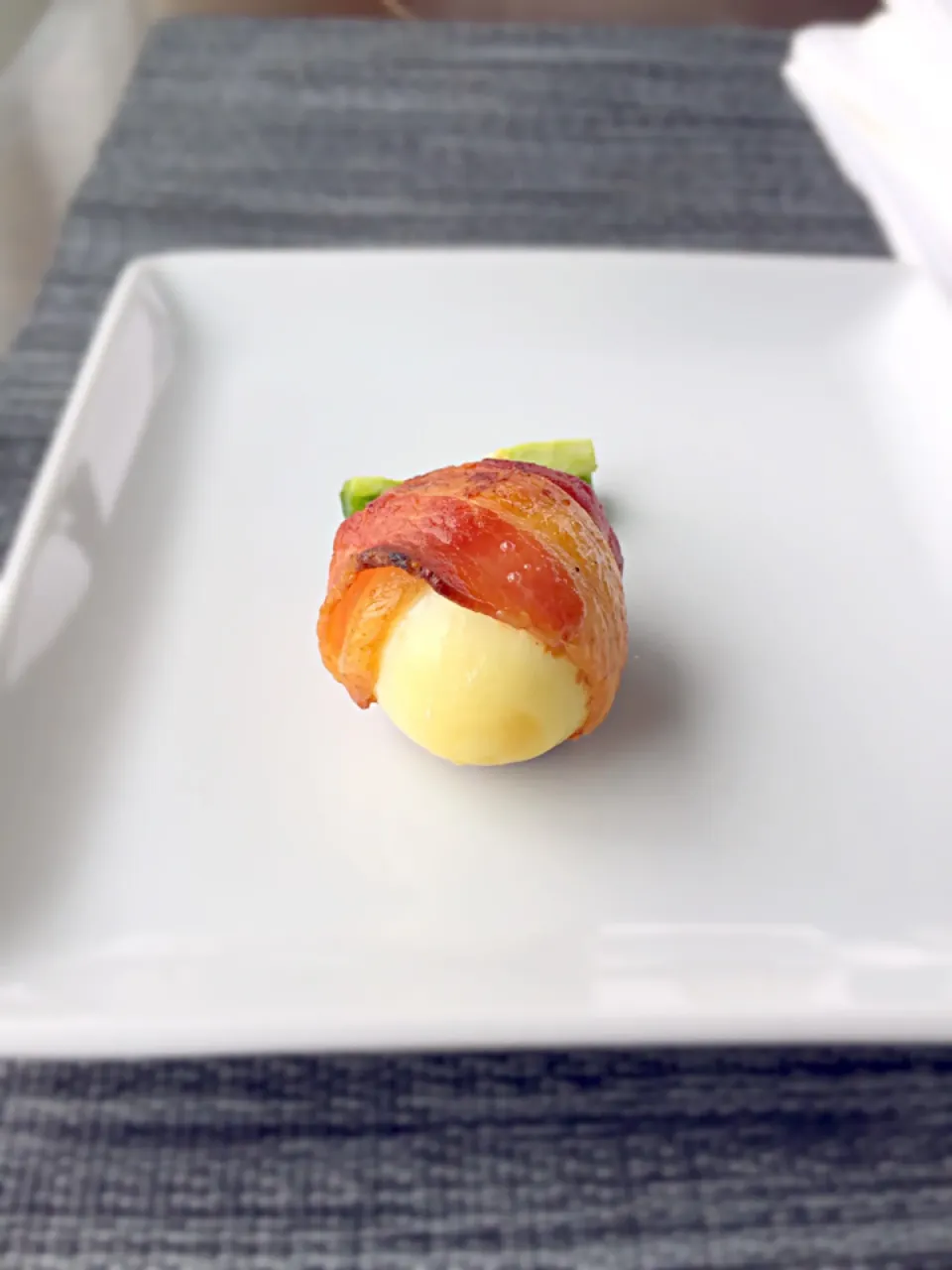 Boiled egg wrapped in bacon|Gianna Meckさん