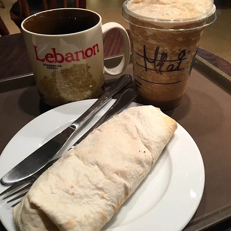 coffee frapp, chicken wrap|maixx ใหม่さん