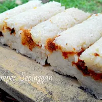 Lemper Abon Sapi (Lemper filling with Beef Floss) #Traditional Food #Cuisine indonésienne #Cucina indonesiana #Indonesian cuisine #Masakan Indonesia #Culinária |Lemper Sepingganさん