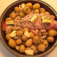 fish, calamar, shrimps n small potatoes|Maëlleさん