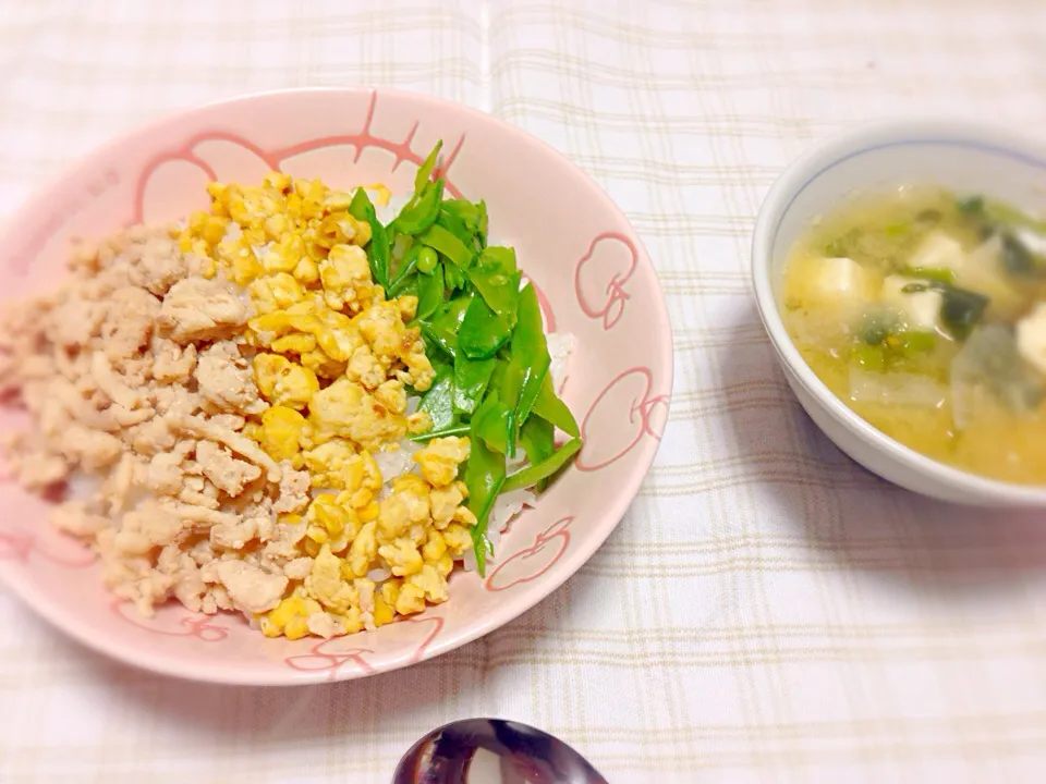 三色丼(栗原はるみさんの塩そぼろ)|えいぽんさん