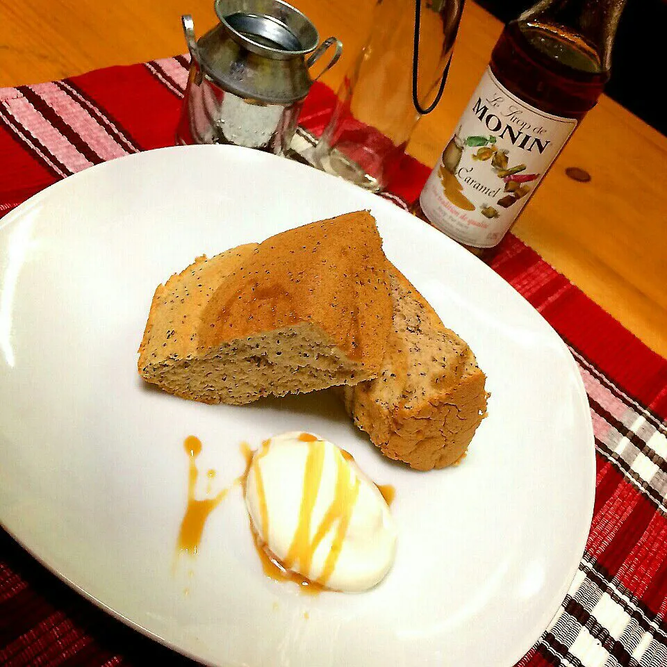 Snapdishの料理写真:娘が作った、紅茶のシフォンケーキ|☆koka☆さん