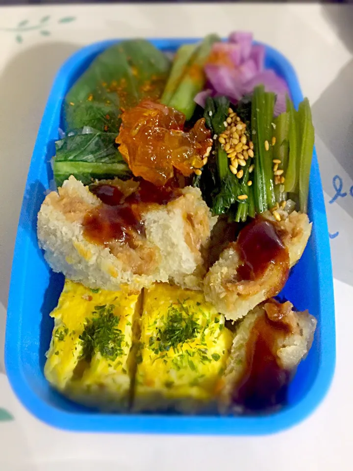 Snapdishの料理写真:パパお弁当🍱  メンチカツ  小海老の出し巻き卵 ほうれん草のお浸し  小松菜の漬物  赤大根の漬物 柚子とリンゴの飴煮|ch＊K*∀o(^^*)♪さん