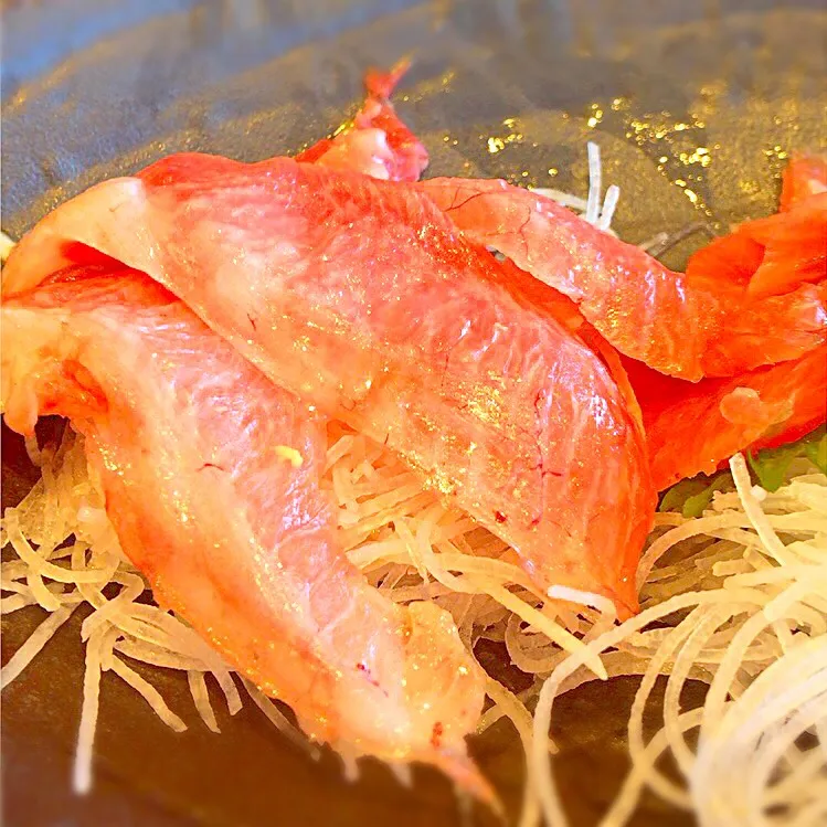 マグロの頬肉刺身¥９８０|麻婆とうふさん