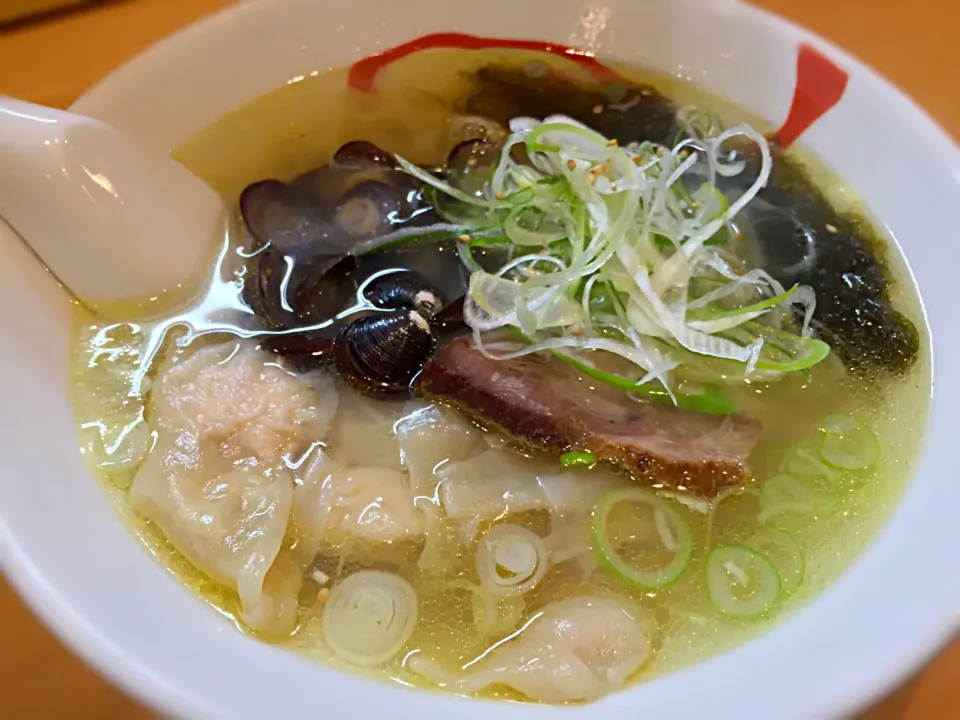 Snapdishの料理写真:蜆雲呑麺|toshi,I🍴さん