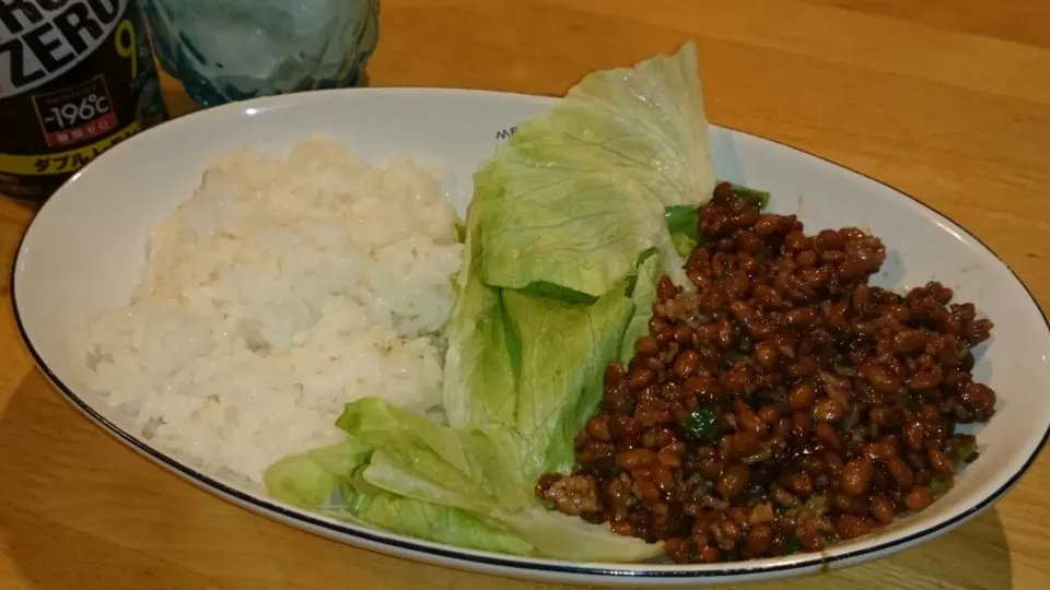 多目胡椒でピリ辛に！ 豚挽き肉納豆炒めをご飯と一緒にレタスに包んで食べると美味しいよ(^^)🍻|ジイジさん