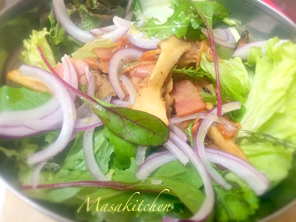 Crispy bacon& mushrooms salad|Masakiさん