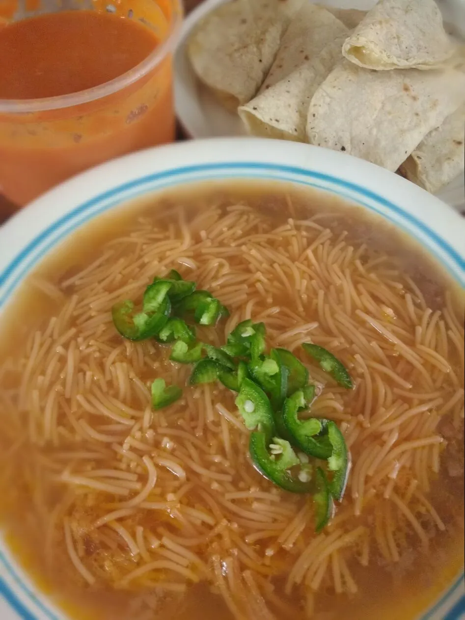 Fideos con frijol|Javier Rdz.さん