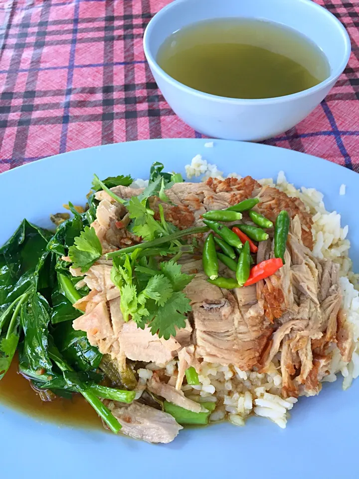 ข้าวขาหมู pork leg stew|Wasiapha Maigate Na Krungtepさん