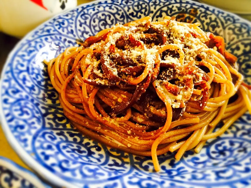 赤ワインソースのスパゲッティ|イッセイさん