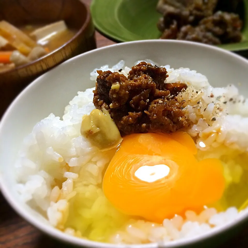 Snapdishの料理写真:肉味噌の卵かけごはん ♪|angiee♡さん