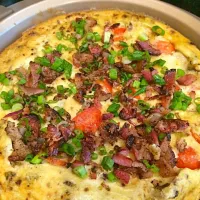 White eggs cherry tomatoes & scallions omelet w chopped maple bacon on top;)😋|Carmela Solon P.さん