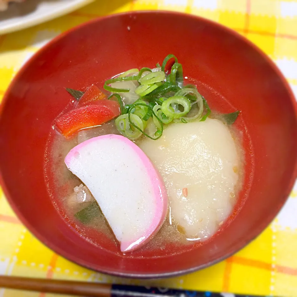 うちのお雑煮🌟
味噌味☆お餅は焼かずに入れます🌟|きいこさん