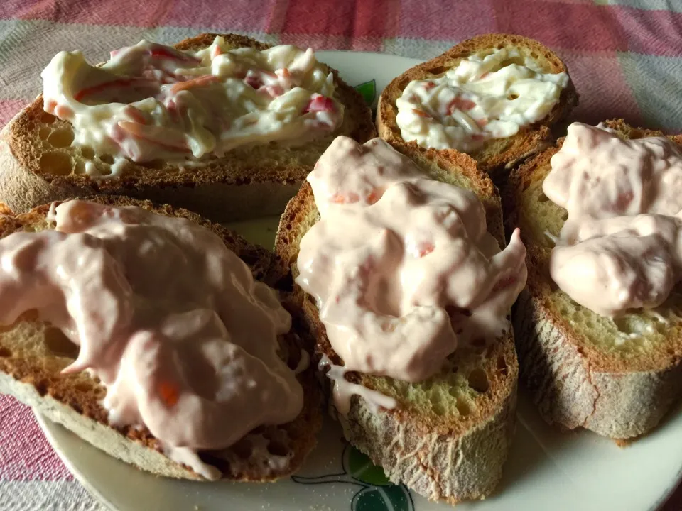 Snapdishの料理写真:Antipastino con le bruschette alla capricciosa e alla #salsa rosa con #gamberetti

#cucina #ricette #pesce|matteo pisanoさん