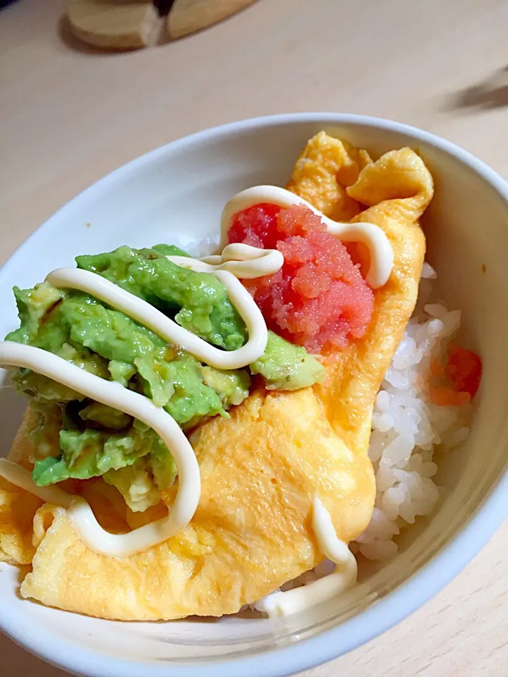 Snapdishの料理写真:アボタラたま丼|あぼちさん