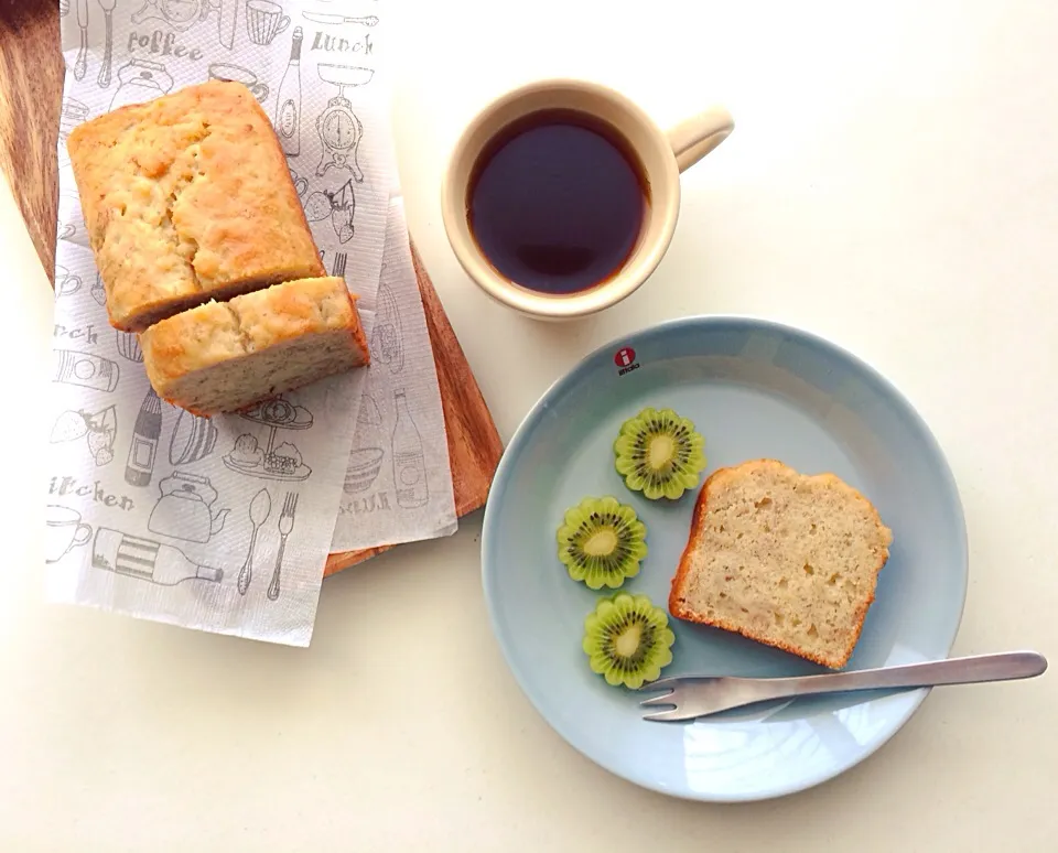 バナナブレッドで新年の朝ご飯|有山さん