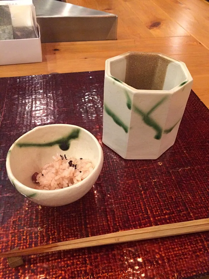 茶の葉でお茶。お赤飯と福茶。|rucarucaさん