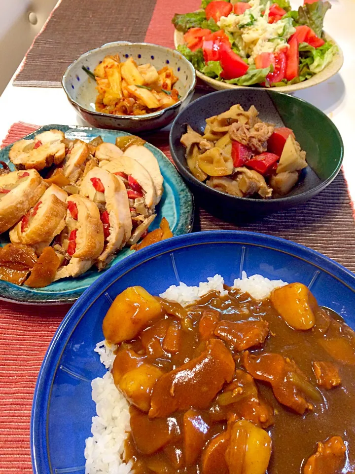 早くもカレーが登場する夕飯|かずさん