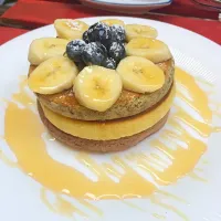 Snapdishの料理写真:3-layers Pancake(Earl Grey, Original & Chocolate) w/ Banana & Blueberries|willklhさん