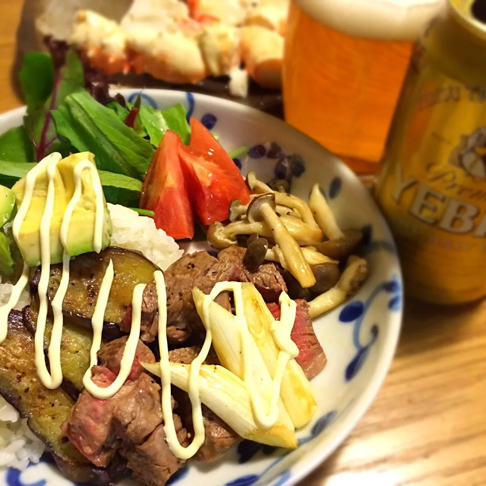 洋風ステーキ丼|まるこさん