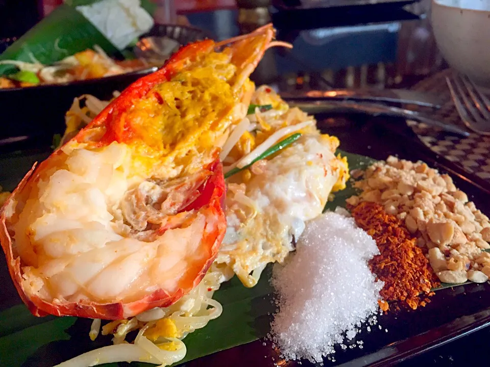 Pad thai with lobster|PhUnGさん