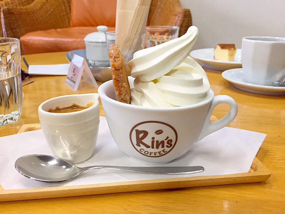 Snapdishの料理写真:アフォガード
上田 Rin's Coffee|Noriyuki Saitoさん