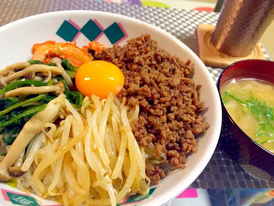 ☆ビビンパ丼
☆みそ汁|えりえいたさん