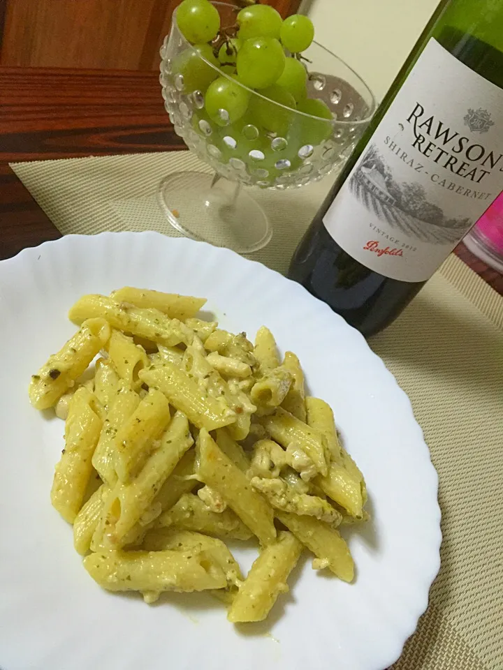 Snapdishの料理写真:Creamy Chicken Mushroom Pesto in Basil|Cehl Chiong Datuganさん