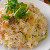 塩鮭とセリの焼き飯