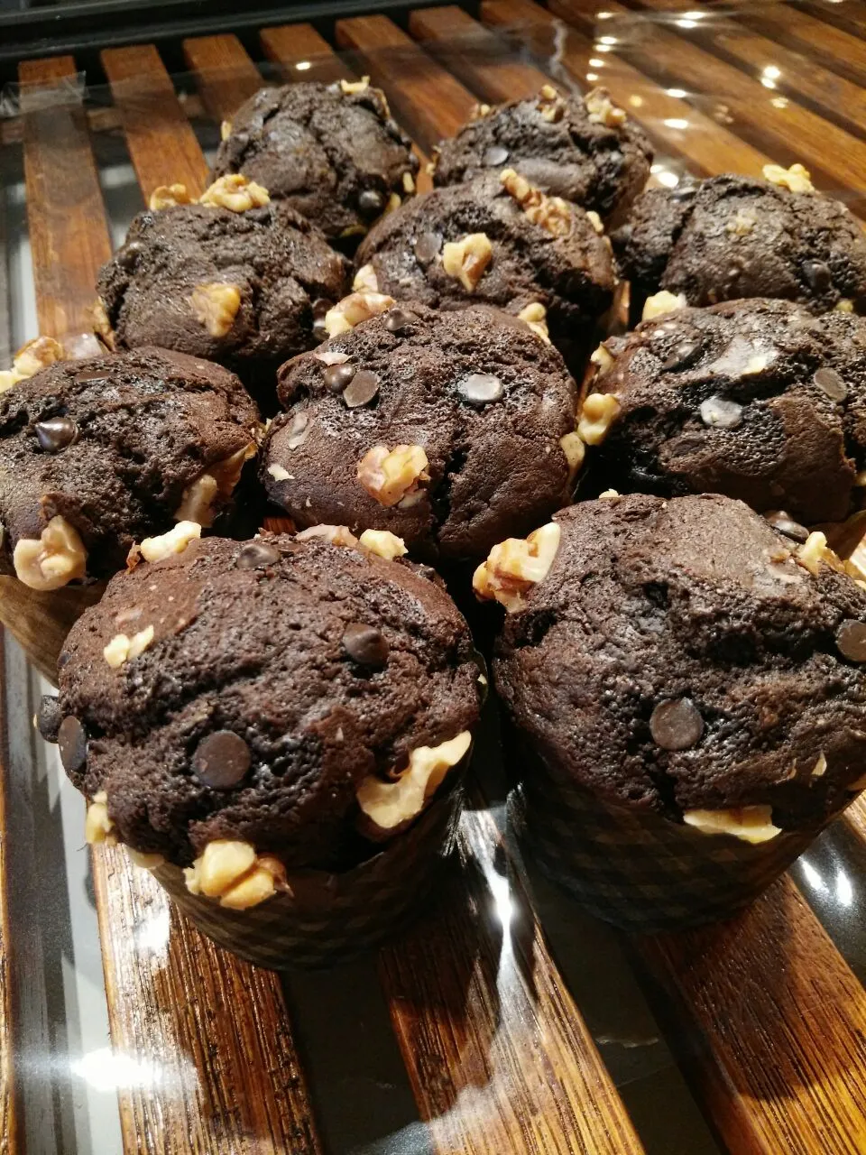 Chocolate Almond Muffin #BrotzN19Bakery&Cafe
Fb : https://m.facebook.com/brotzn19cafe/ @|Joe Vivekさん