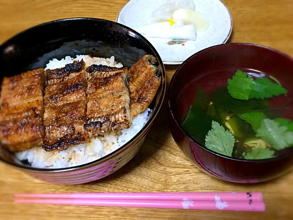 もらった蒲焼きで鰻丼❤️|ミキさん