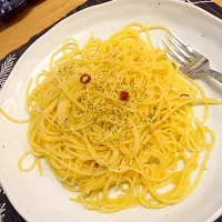 Snapdishの料理写真:何のひねりもないペペロンチーノ|Akio Nakagoshiさん