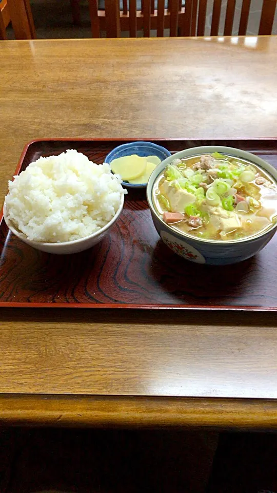 城(ぐすく) みそ汁定食|まこさん